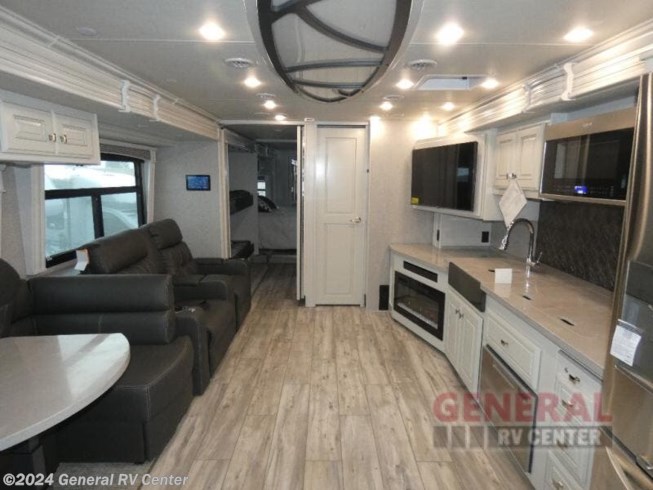 2024 Discovery LXE 40G by Fleetwood from General RV Center in Draper, Utah
