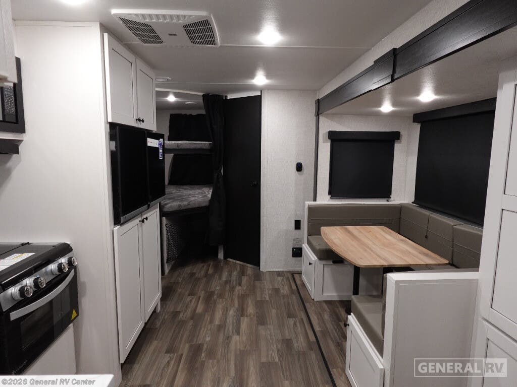 2025 Highland Ridge Range Lite 241BH - New Travel Trailer For Sale by General RV Center in Draper, Utah