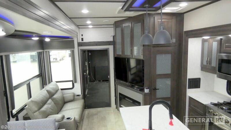 2022 Grand Design Momentum 397THS - Used Fifth Wheel For Sale by General RV Center in Draper, Utah