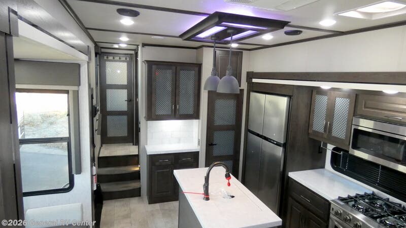 2022 Grand Design Momentum 376TH - Used Fifth Wheel For Sale by General RV Center in Draper, Utah