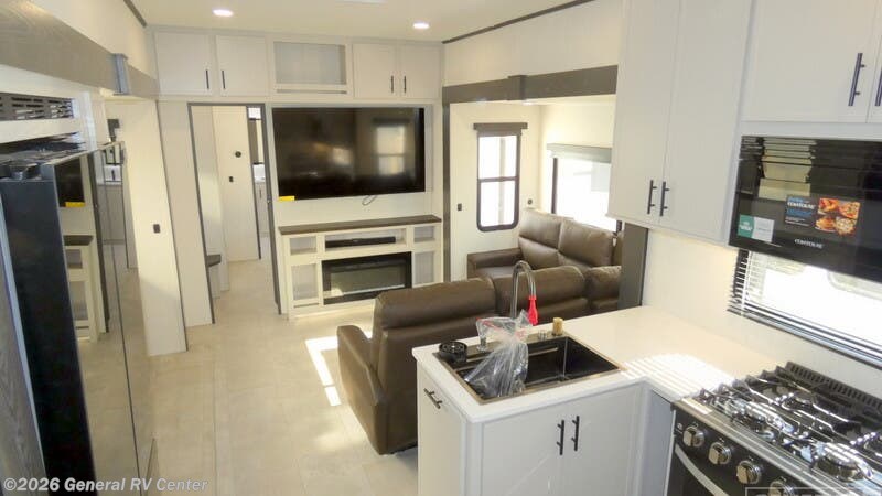 2026 Prime Time Crusader FAM37 - New Fifth Wheel For Sale by General RV Center in Draper, Utah