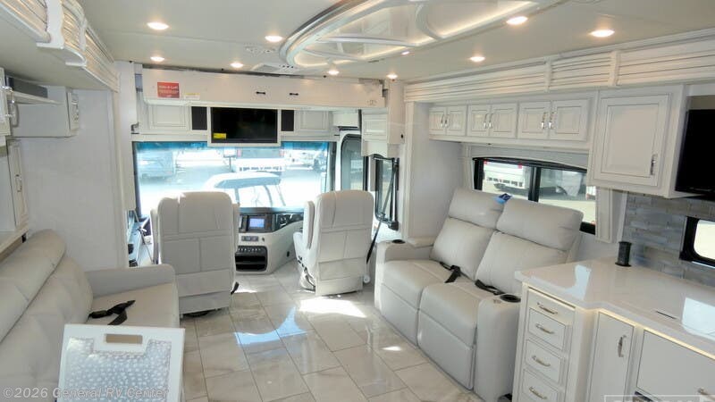 New 2026 Fleetwood Discovery 38W available in Draper, Utah