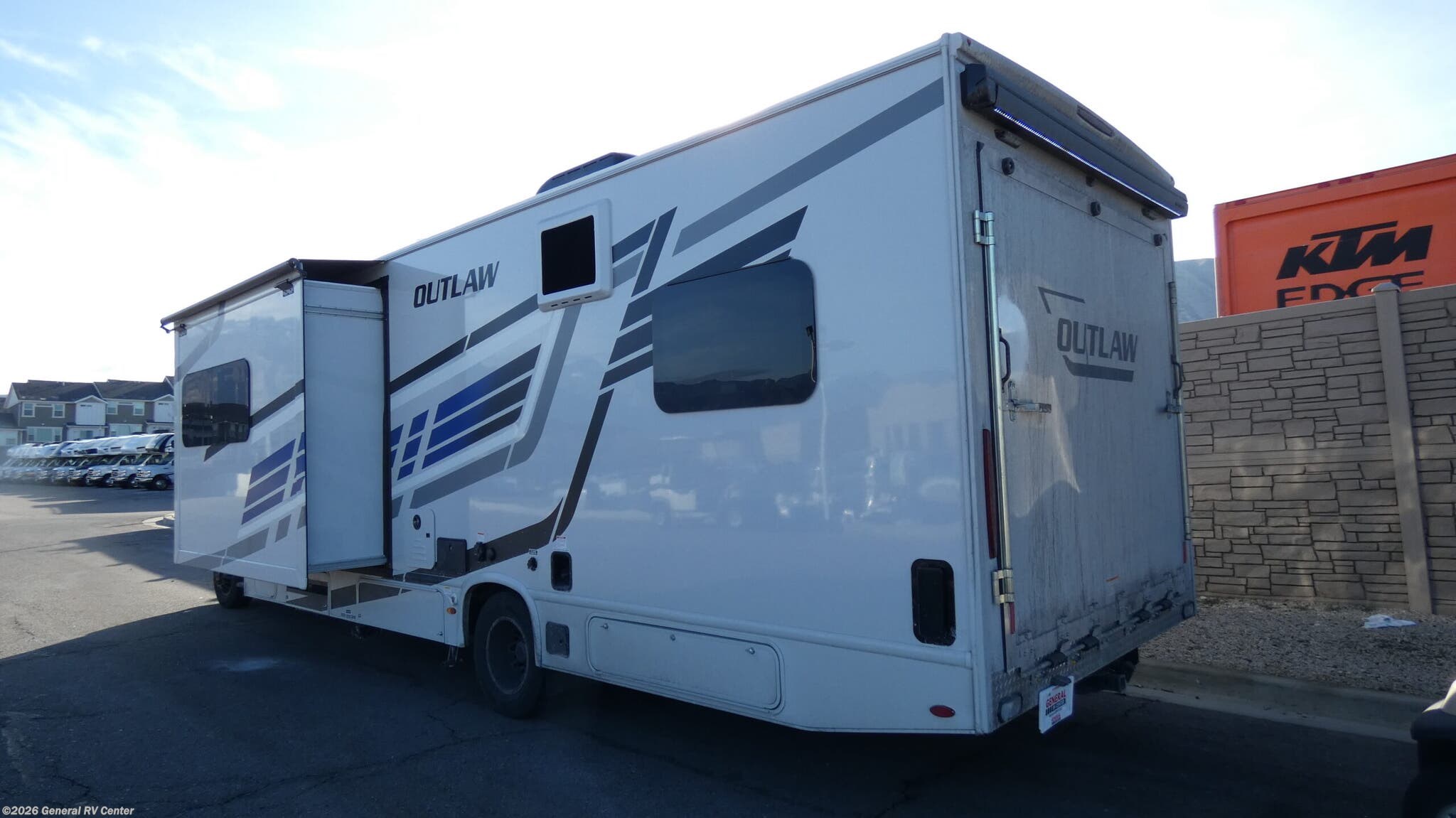 2026 Outlaw 29J by Thor Motor Coach from General RV Center in Draper, Utah