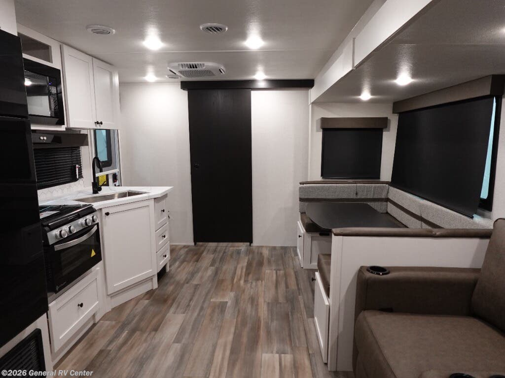 2026 Highland Ridge RANGE LITE 252RB - New Travel Trailer For Sale by General RV Center in Draper, Utah