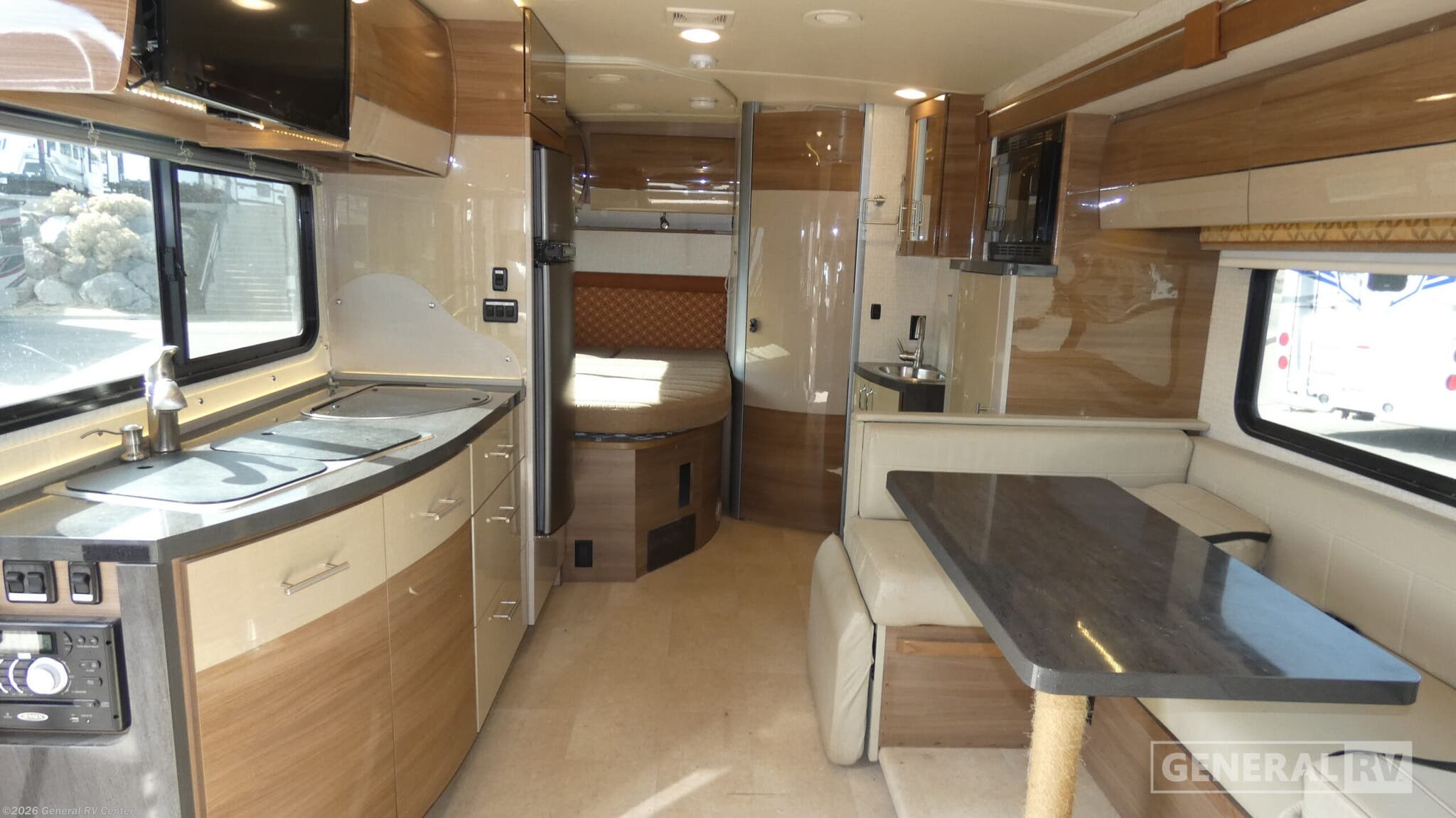 2016 Winnebago View 24J - Used Class C For Sale by General RV Center in Draper, Utah