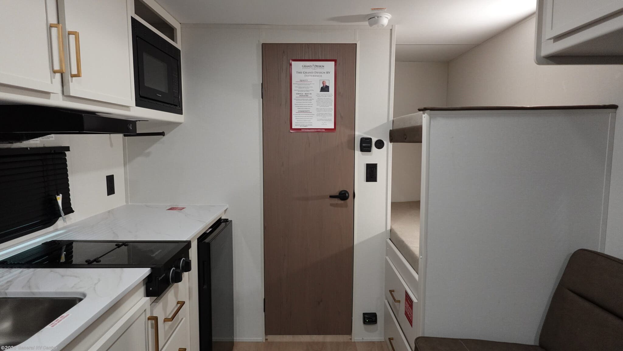 2026 Grand Design TRANSCEND-ONE 151BH - New Travel Trailer For Sale by General RV Center in Draper, Utah