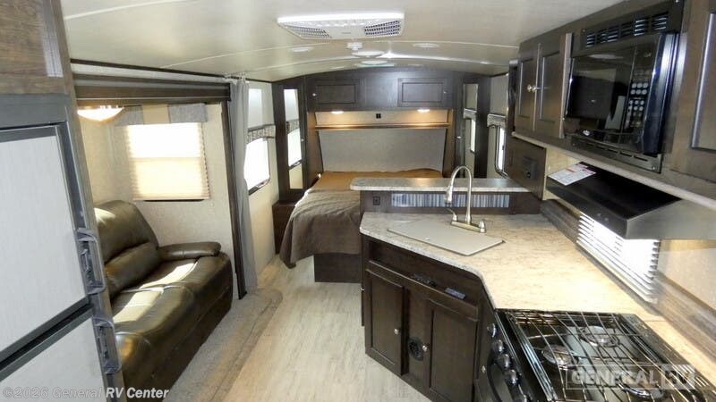 Used 2018 Cruiser RV Shadow Cruiser 225RBS available in Draper, Utah