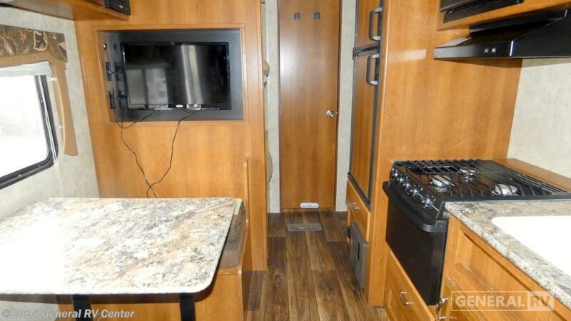2015 Prime Time Avenger 26BH - Used Travel Trailer For Sale by General RV Center in Draper, Utah
