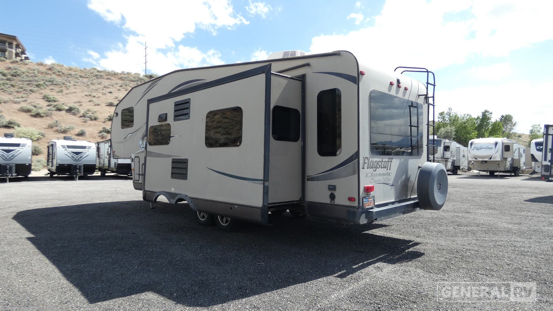 2013 Flagstaff Classic Super Lite 8528IKWS by Forest River from General RV Center in Draper, Utah