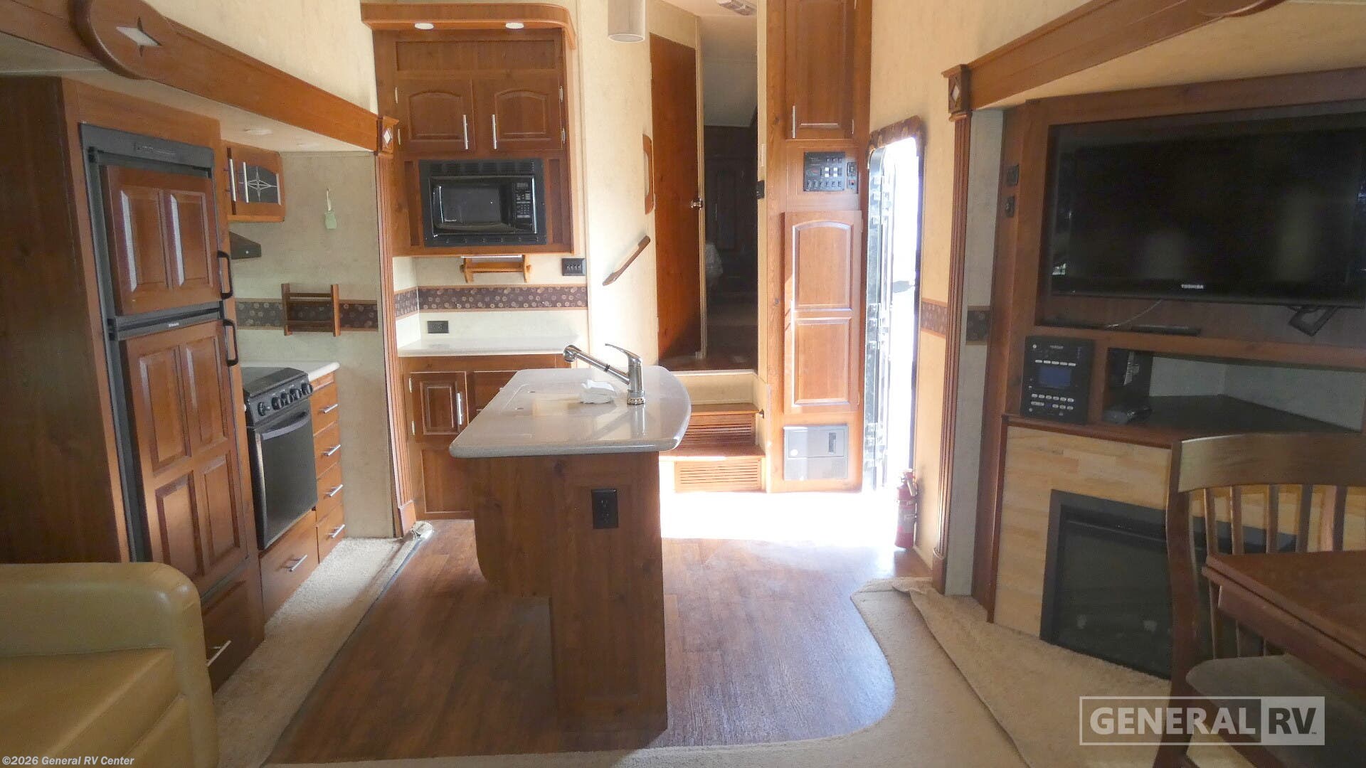 Used 2013 Forest River Flagstaff Classic Super Lite 8528IKWS available in Draper, Utah