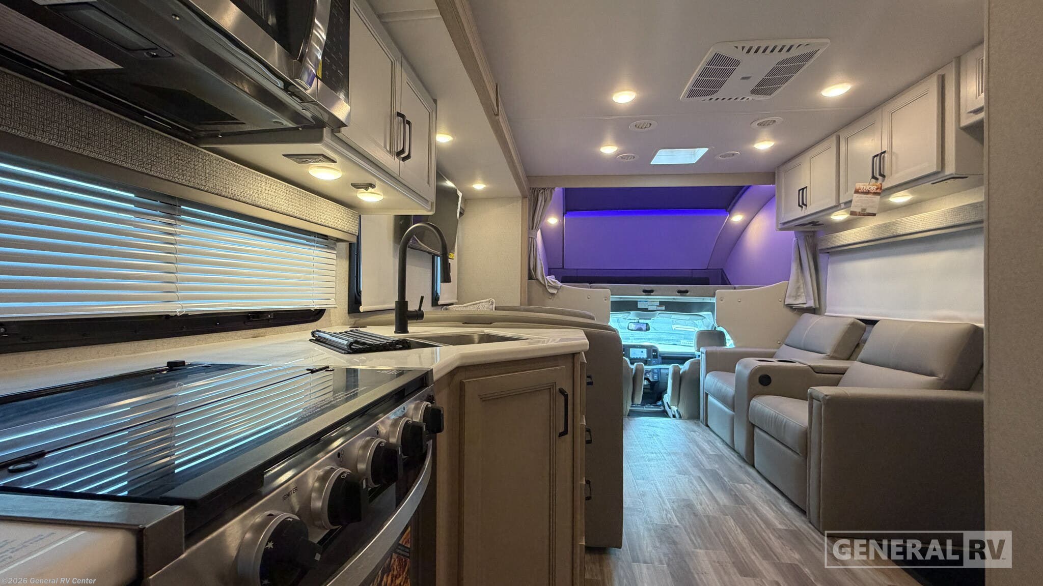 New 2027 Thor Motor Coach Magnitude X32 available in Draper, Utah