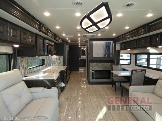2024 Endeavor 38W by Holiday Rambler from General RV Center in Ashland, Virginia