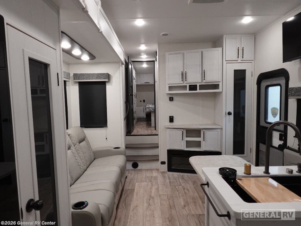 New 2025 Dutchmen Voltage VT3800-PS available in Ashland, Virginia