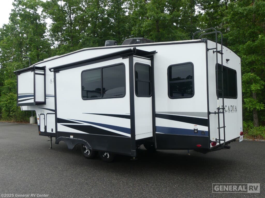 Used 2023 Keystone Arcadia 293SLRD-2SL available in Ashland, Virginia