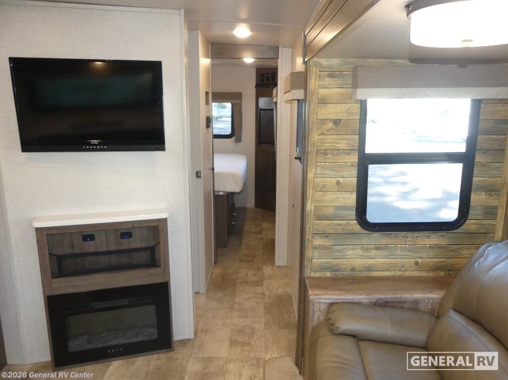 2023 Forest River Flagstaff MICROLITE 25FKS - Used Travel Trailer For Sale by General RV Center in Ashland, Virginia