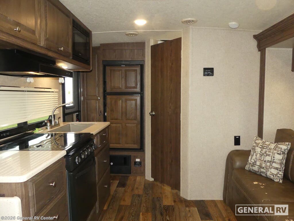 2017 Forest River Rockwood Mini Lite 2109S - Used Travel Trailer For Sale by General RV Center in Ashland, Virginia