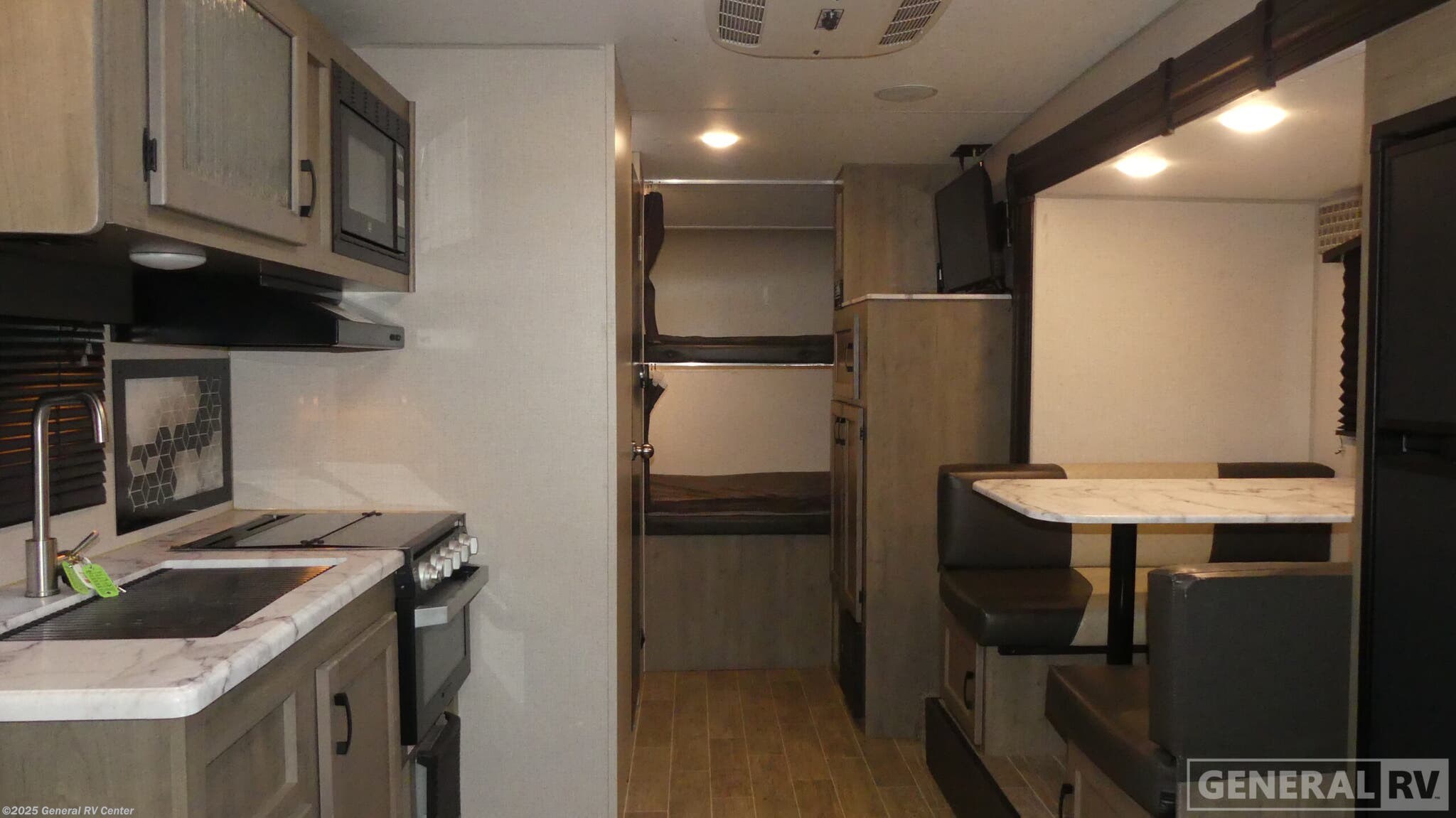 2021 Venture RV Sonic SN211VDB - Used Travel Trailer For Sale by General RV Center in Ashland, Virginia