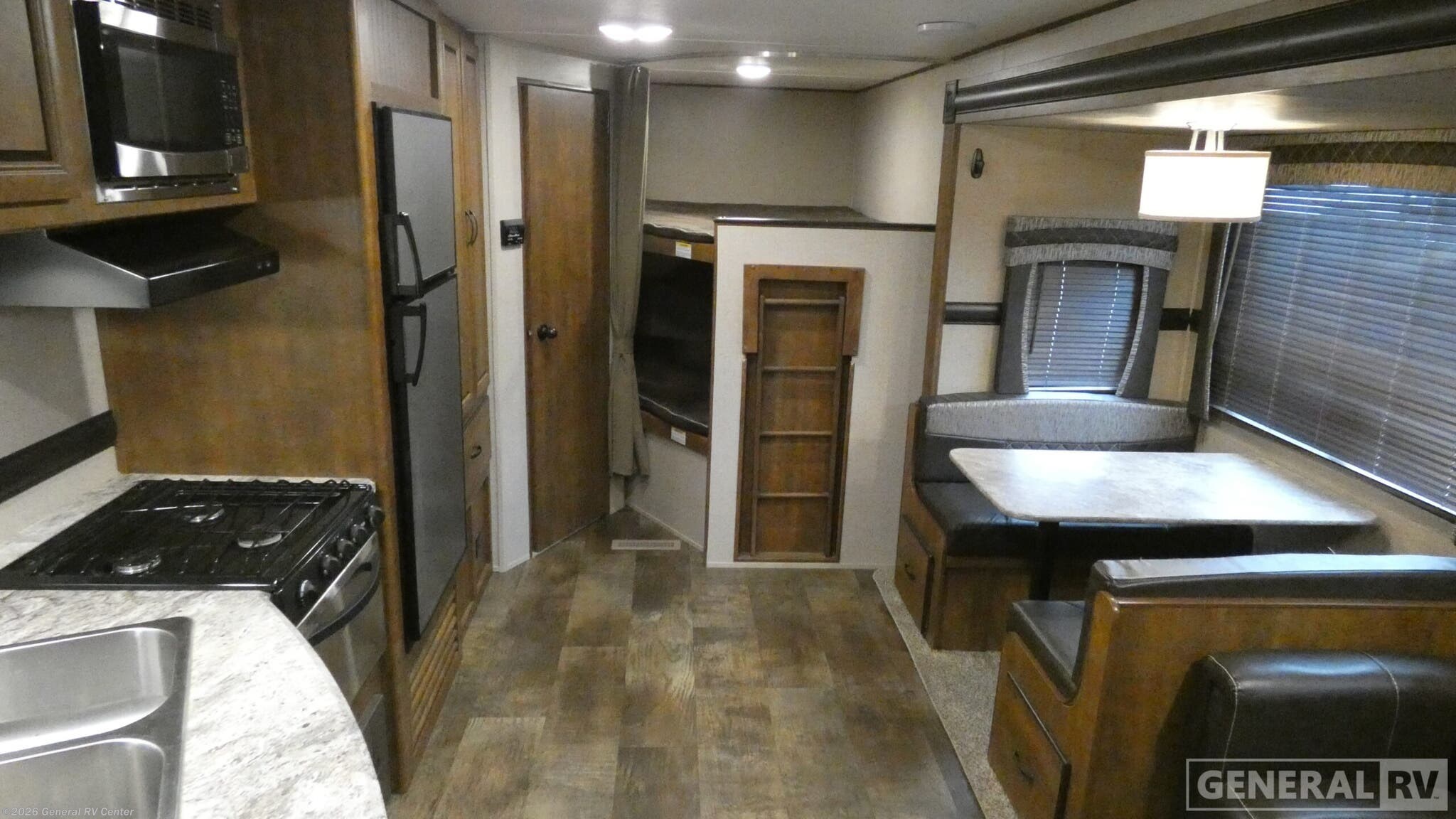 2017 CrossRoads Zinger 28BH - Used Travel Trailer For Sale by General RV Center in Ashland, Virginia