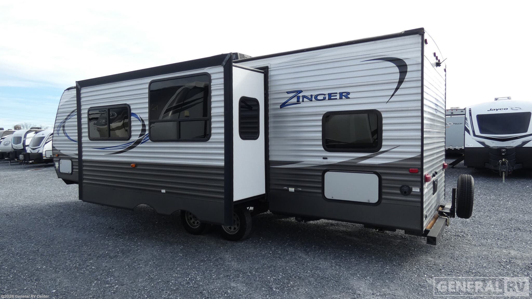 2017 Zinger 28BH by CrossRoads from General RV Center in Ashland, Virginia