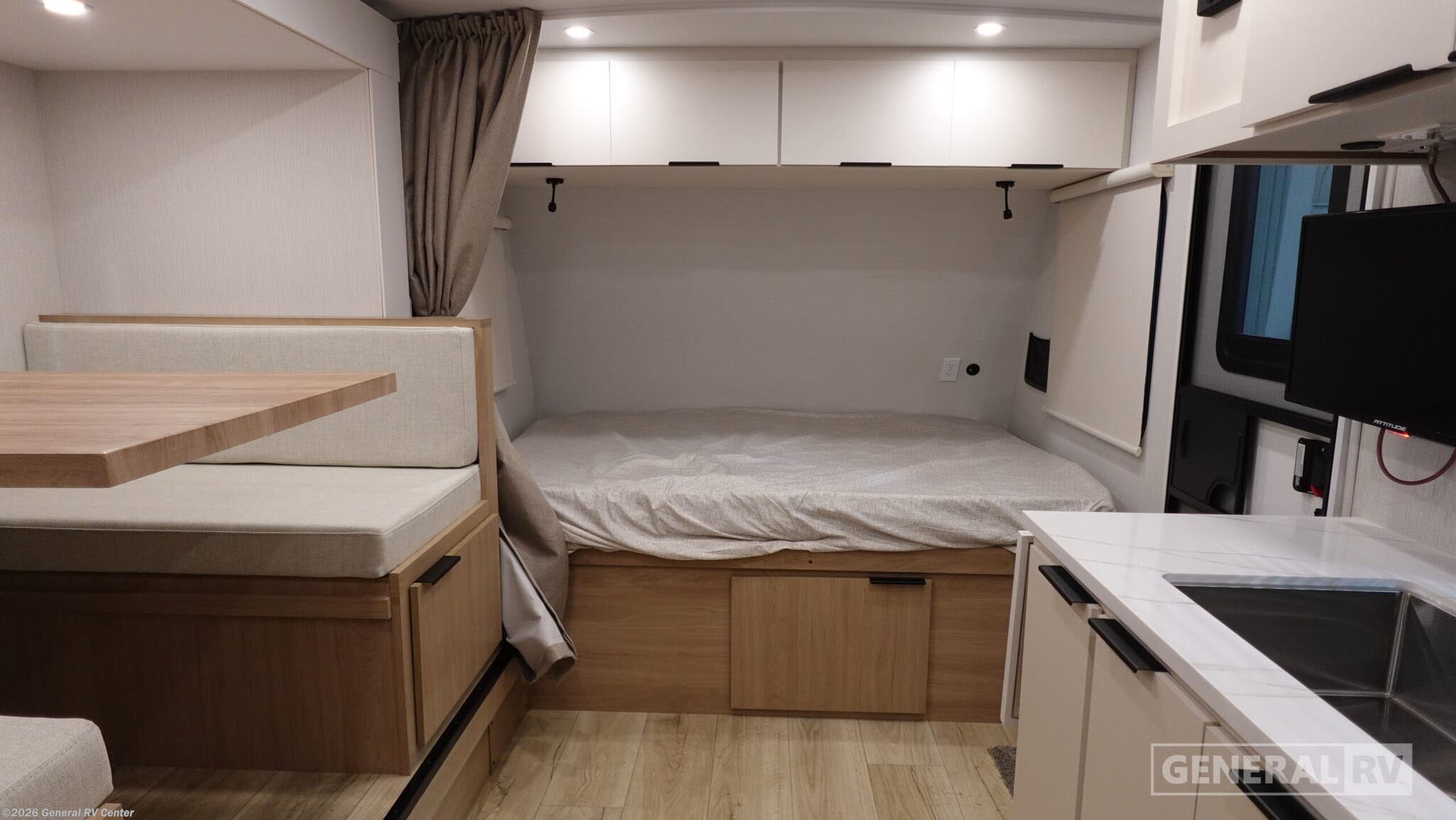 New 2026 Winnebago Micro Minnie 2100BH available in Ashland, Virginia