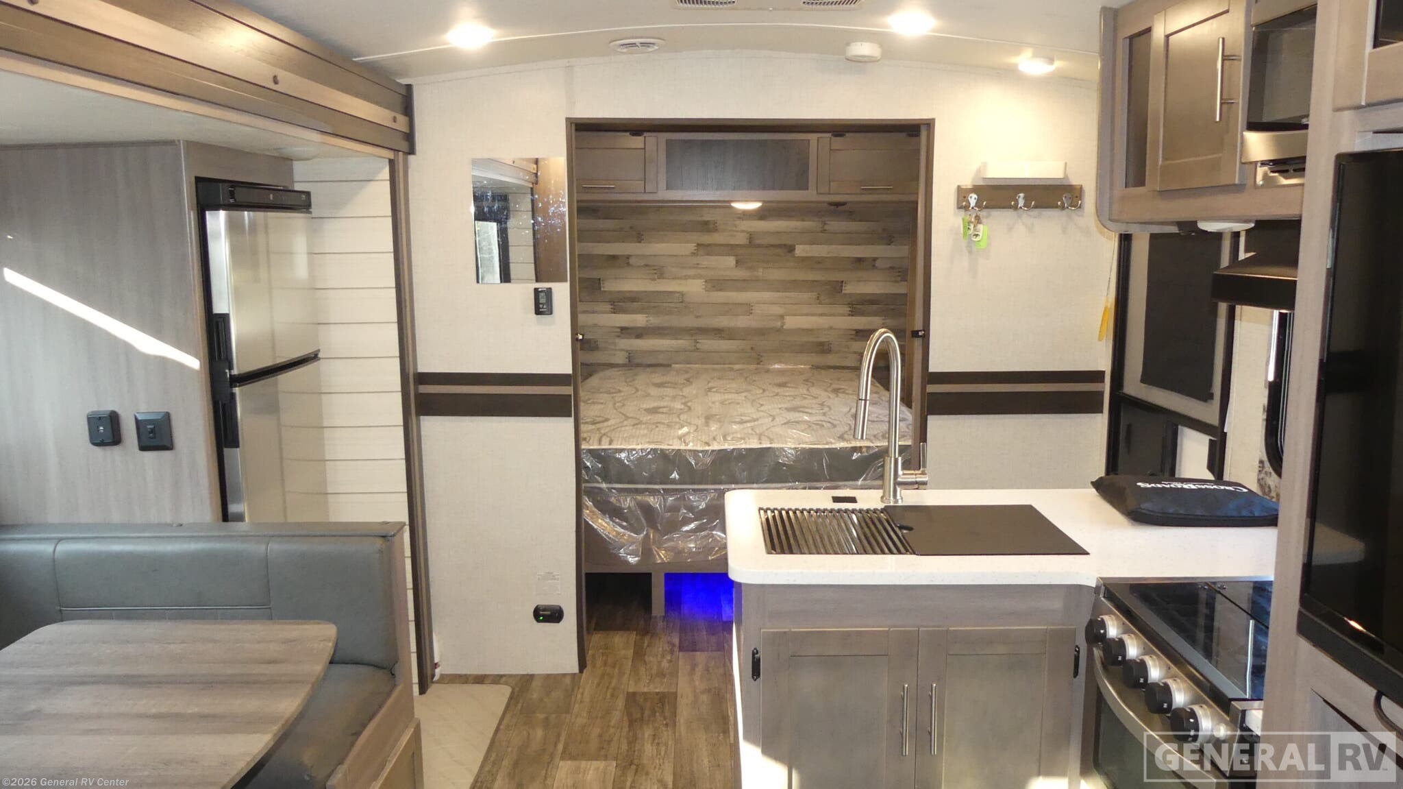 Used 2022 Keystone SUNSET TRAIL 242BH available in Ashland, Virginia