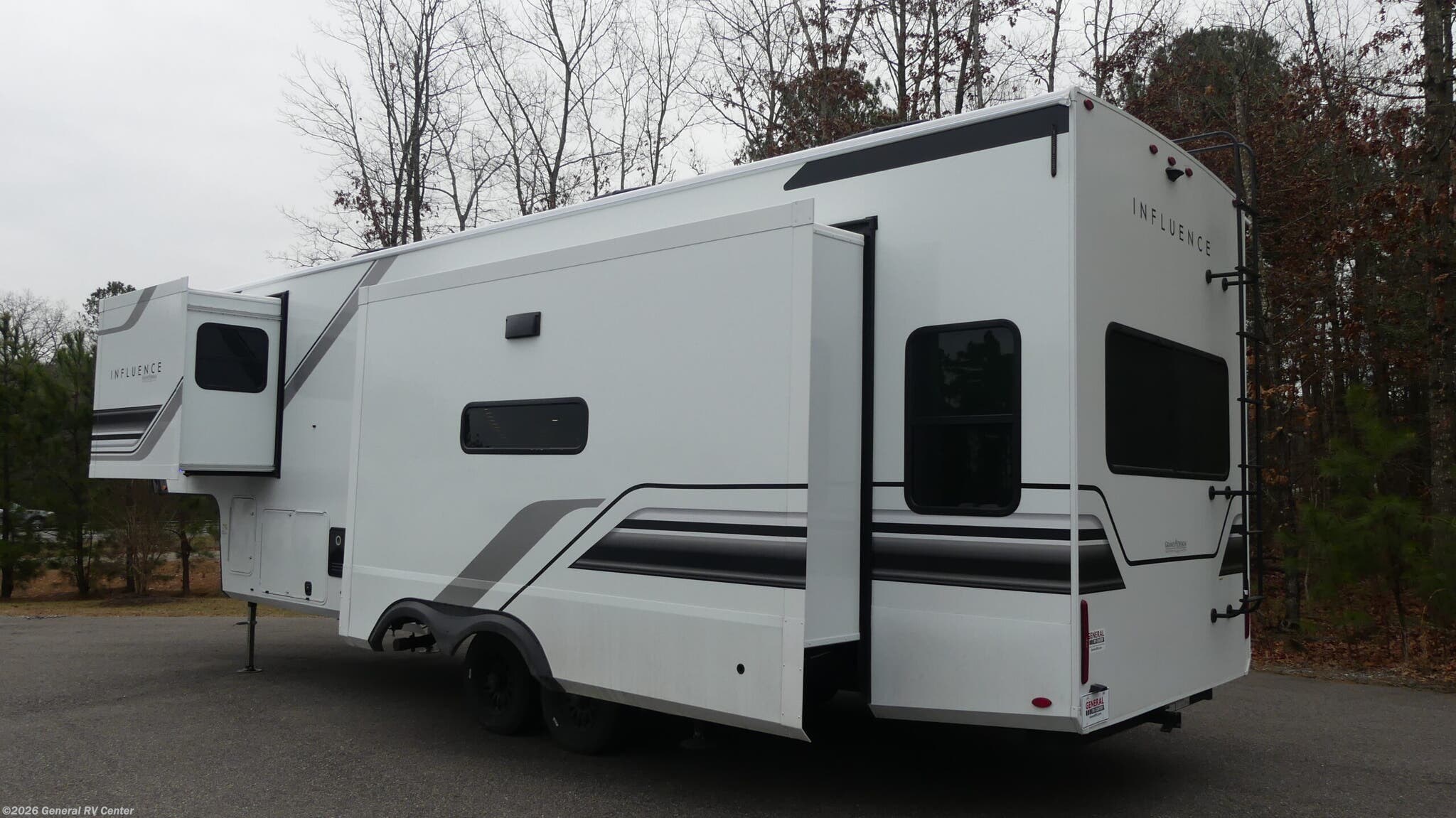 2026 SOLITUDE-I 3003RL by Grand Design from General RV Center in Ashland, Virginia