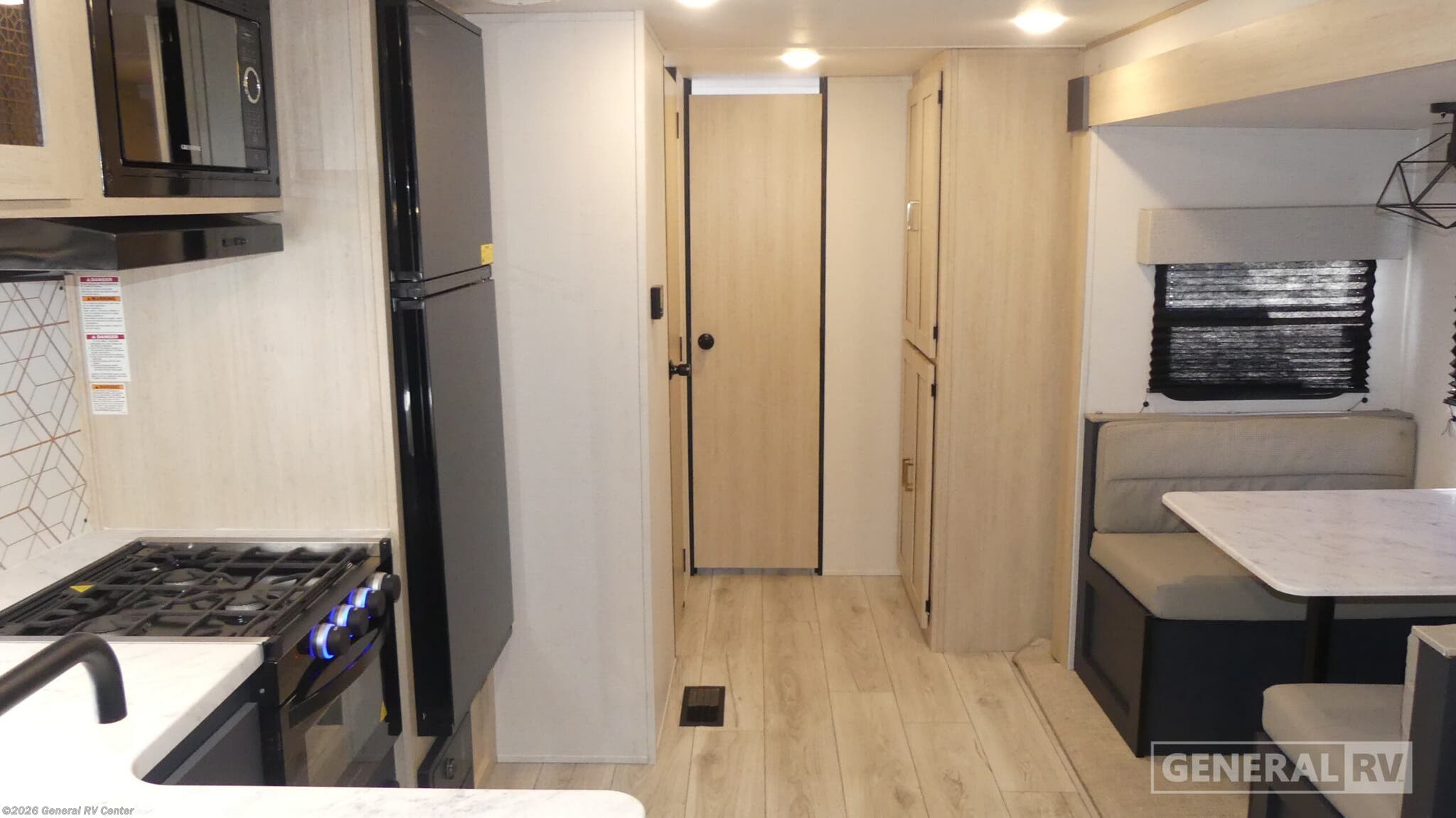 2024 Prime Time Avenger LE 28QBSLE - Used Travel Trailer For Sale by General RV Center in Ashland, Virginia