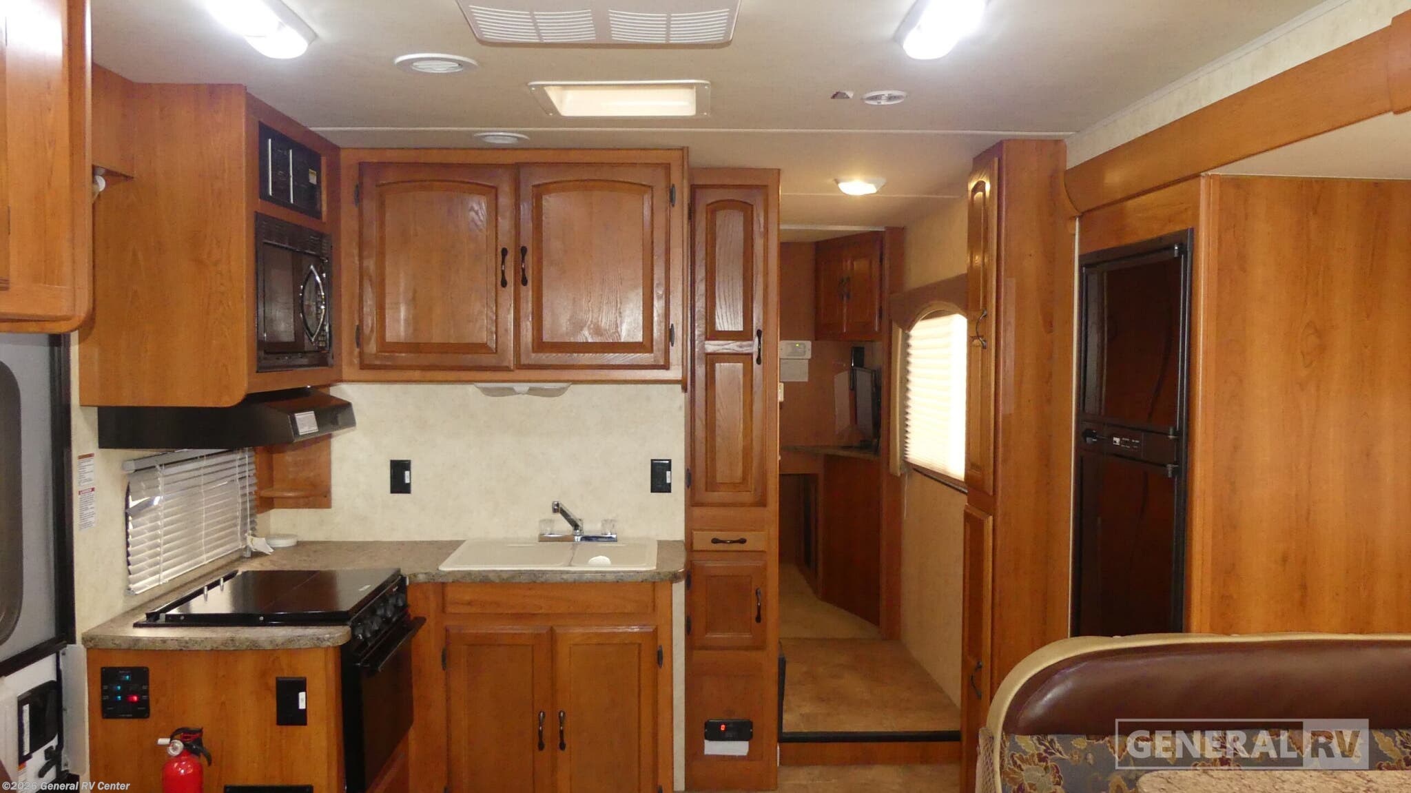 2010 Coachmen Leprechaun 318DS - Used Class C For Sale by General RV Center in Ashland, Virginia