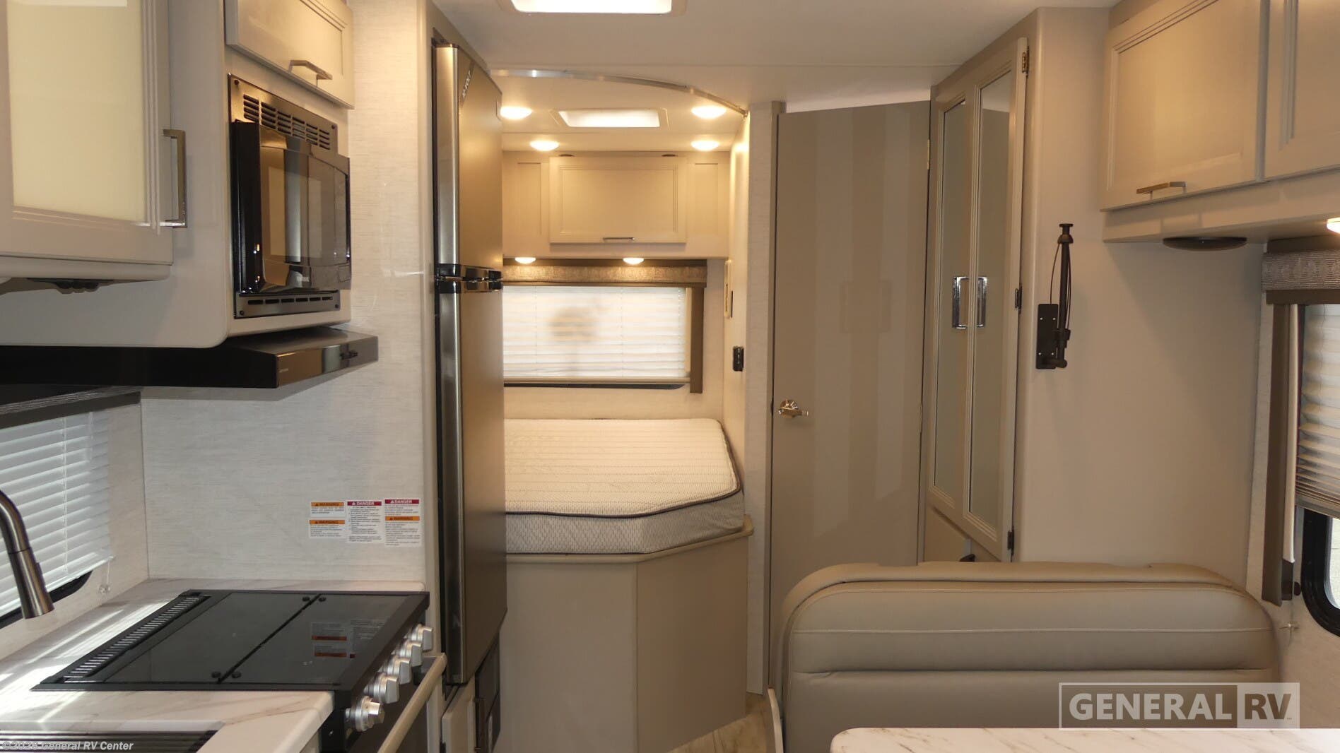 2025 Thor Motor Coach Chateau 22E - Used Class C For Sale by General RV Center in Ashland, Virginia