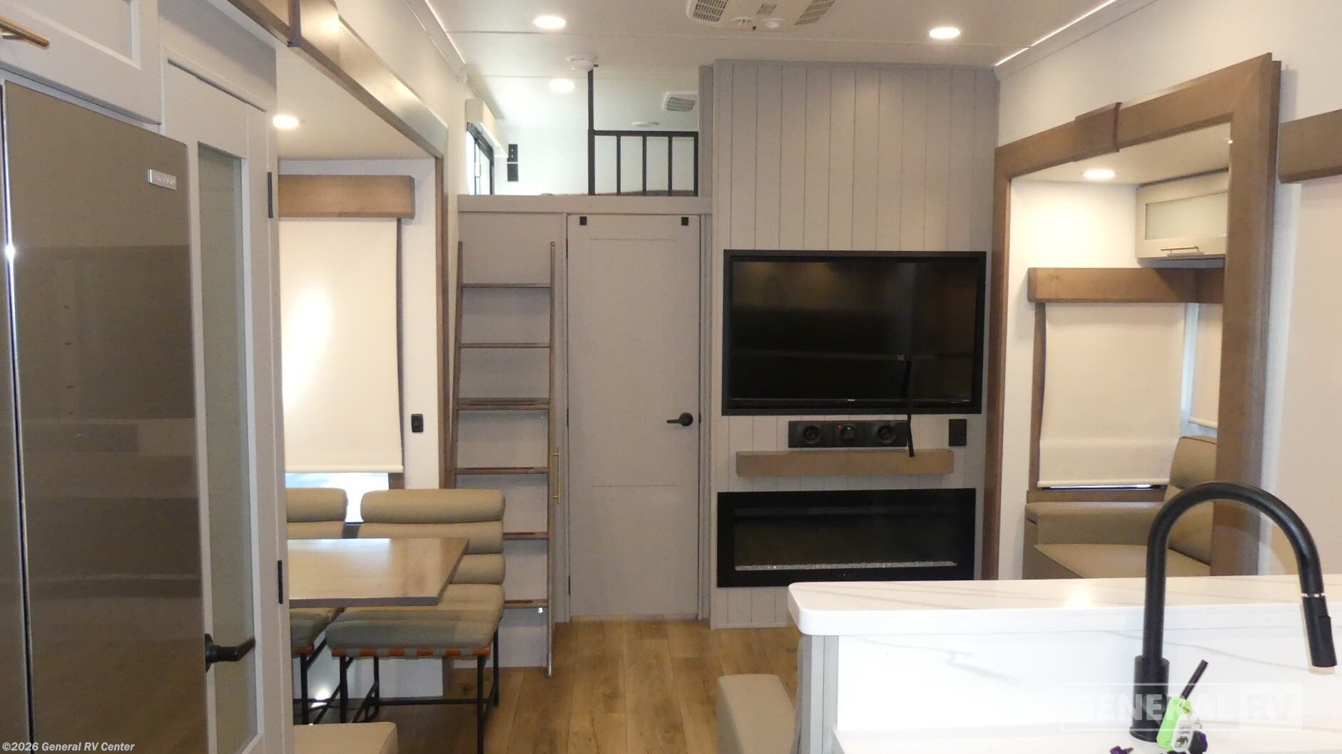 2025 Alliance RV Paradigm 395DS - Used Fifth Wheel For Sale by General RV Center in Ashland, Virginia