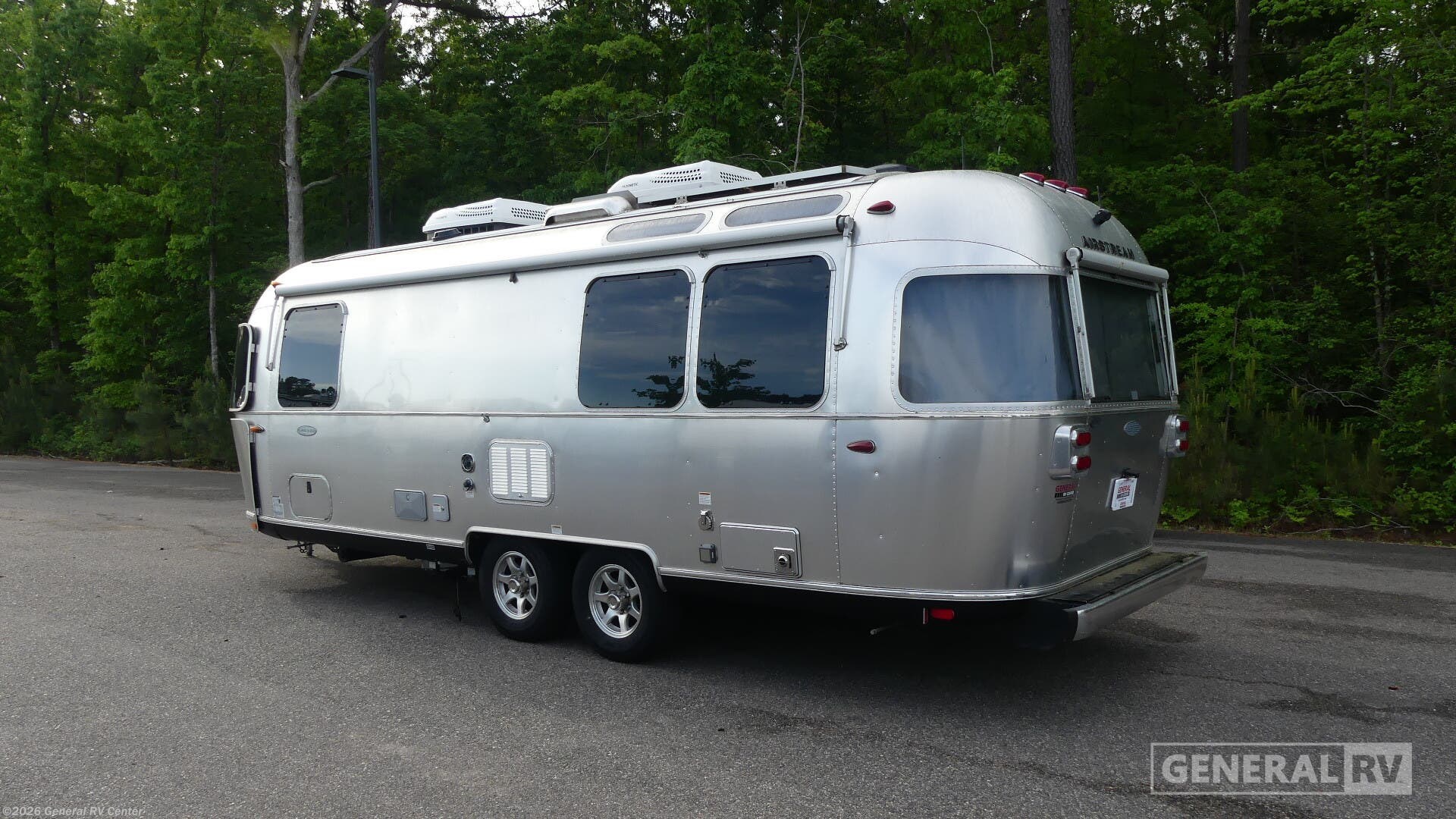 2019 Flying Cloud 25FB by Airstream from General RV Center in Ashland, Virginia