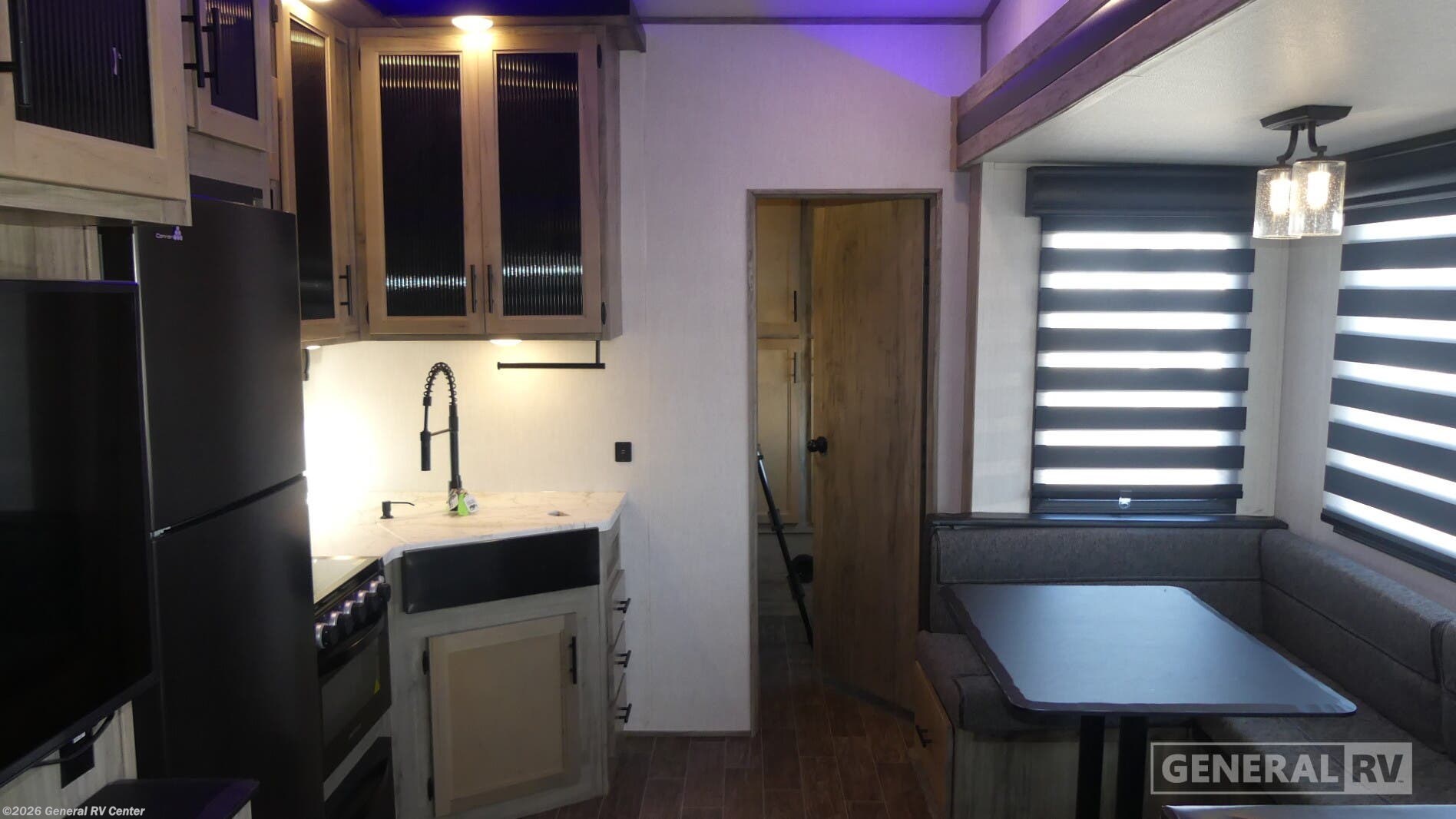 2021 Forest River Cherokee Arctic Wolf 287BH - Used Fifth Wheel For Sale by General RV Center in Ashland, Virginia