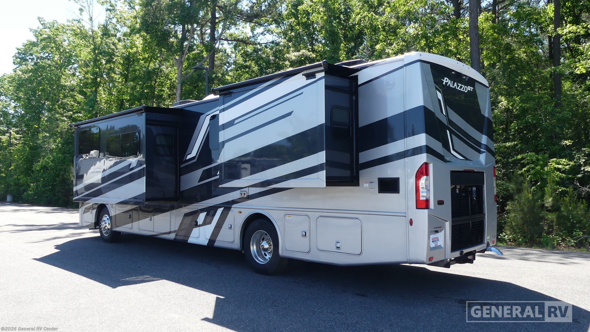 2026 Palazzo GT 37.4 by Thor Motor Coach from General RV Center in Ashland, Virginia