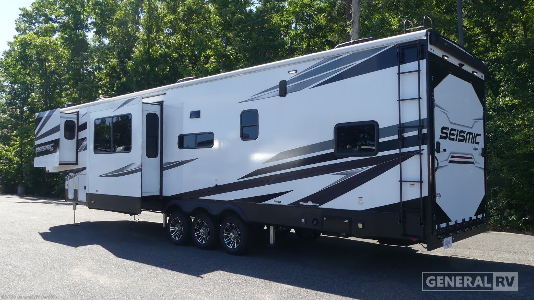 2025 Seismic 399 by Jayco from General RV Center in Ashland, Virginia