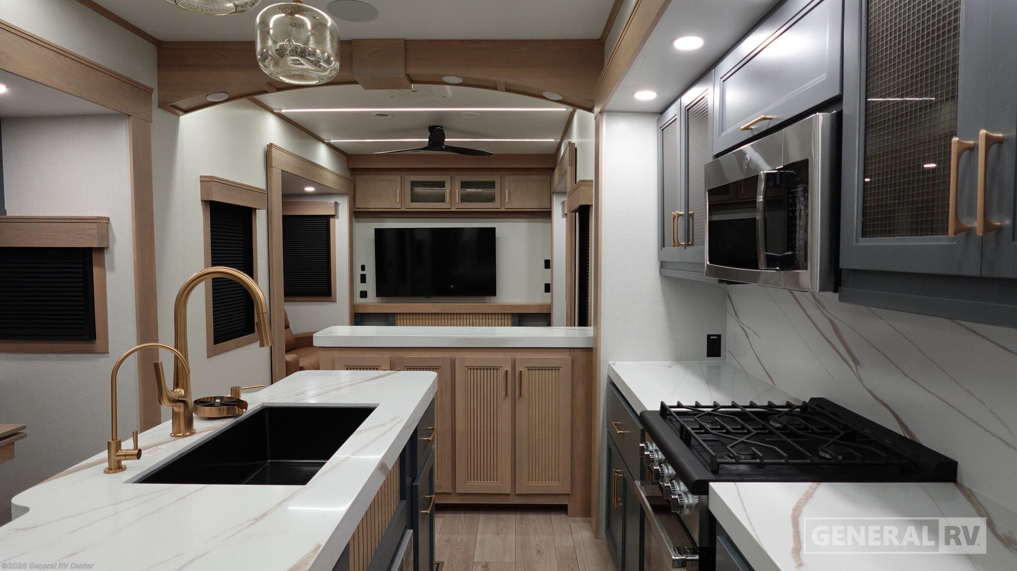 2027 CrossRoads Redwood 415RD - New Fifth Wheel For Sale by General RV Center in Ashland, Virginia