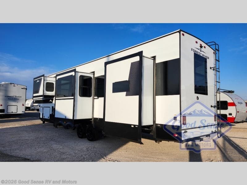 New 2025 East to West Ahara 395FB available in Albuquerque, New Mexico