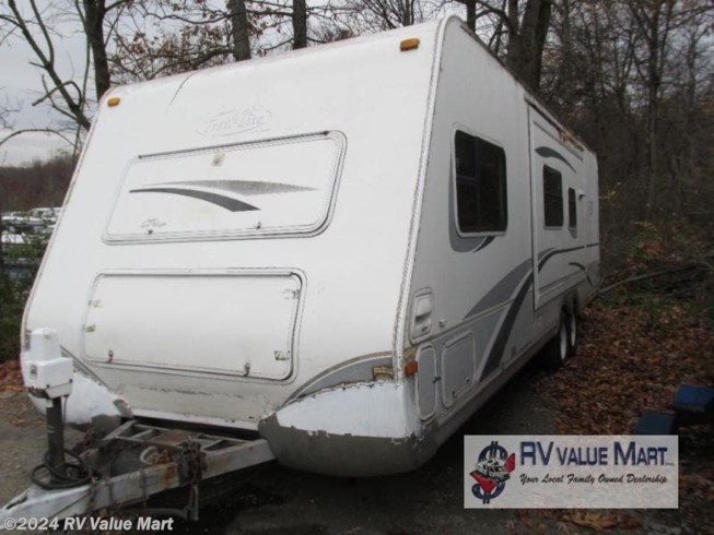 Used 2005 R-Vision Trail Lite 8271 S available in Manheim, Pennsylvania