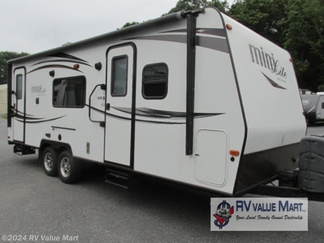 Used 2015 Forest River Rockwood Mini Lite 2503S available in Manheim, Pennsylvania