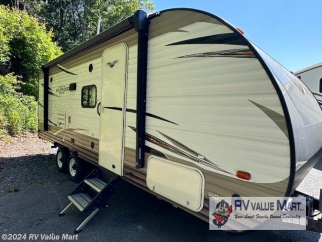Used 2019 Forest River Wildwood X-Lite 233RBXL available in Manheim, Pennsylvania