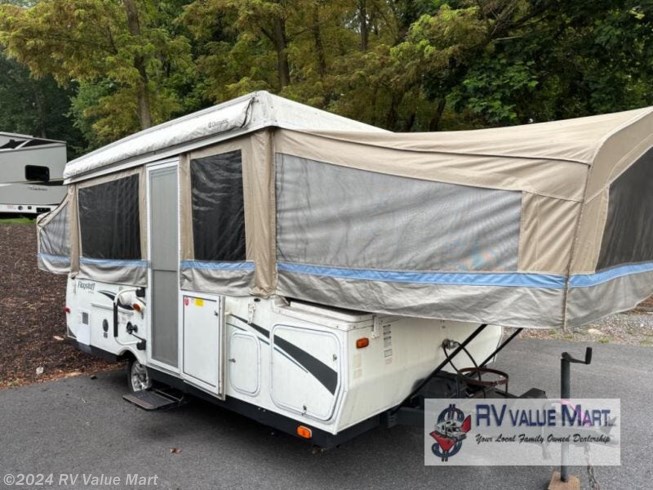 Used 2013 Forest River Flagstaff Classic 625D available in Manheim, Pennsylvania