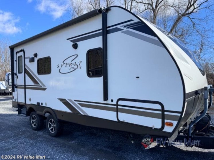 Used 2020 Coachmen Northern Spirit Ultra Lite 1943RB available in Manheim, Pennsylvania