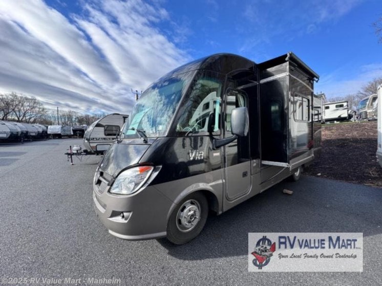 2014 Winnebago Via 25T RV for Sale in Manheim, PA 17545 D9550200