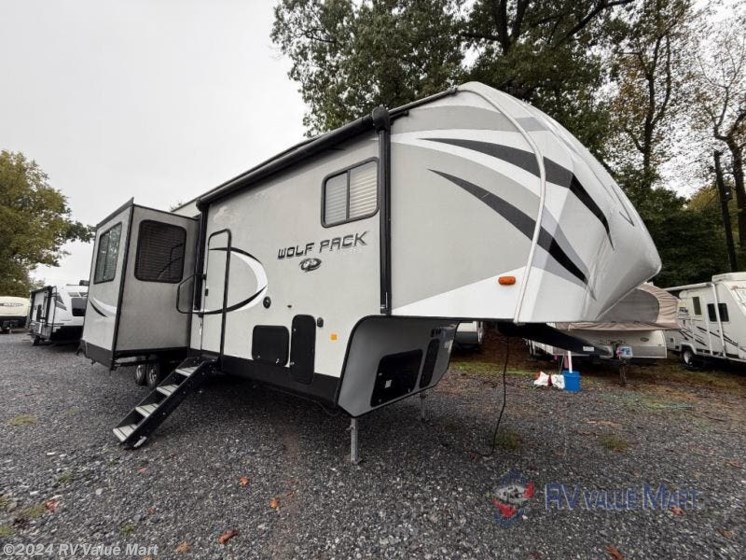 Used 2018 Forest River Cherokee Wolf Pack 325PACK13 available in Manheim, Pennsylvania