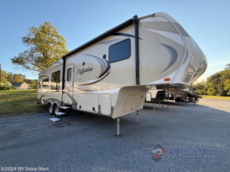 Used 2015 Grand Design Reflection 303RLS available in Manheim, Pennsylvania