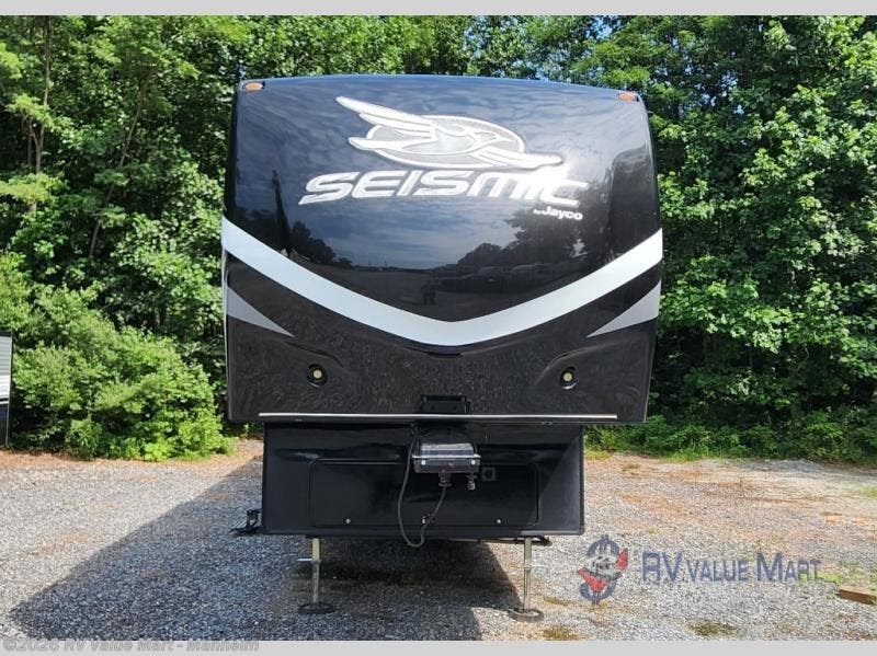 2017 Seismic 4250 by Jayco from RV Value Mart - Manheim in Manheim, Pennsylvania