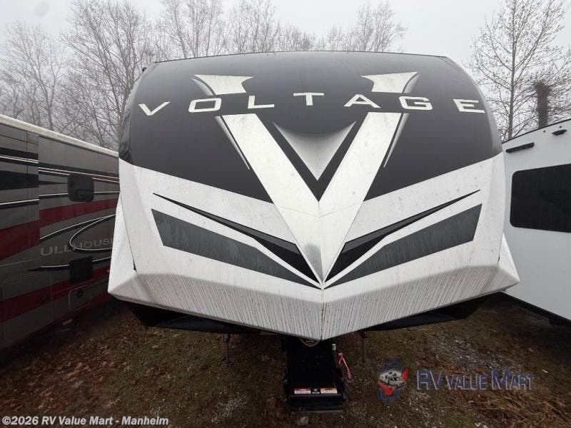 Used 2022 Dutchmen Voltage 4225 available in Manheim, Pennsylvania