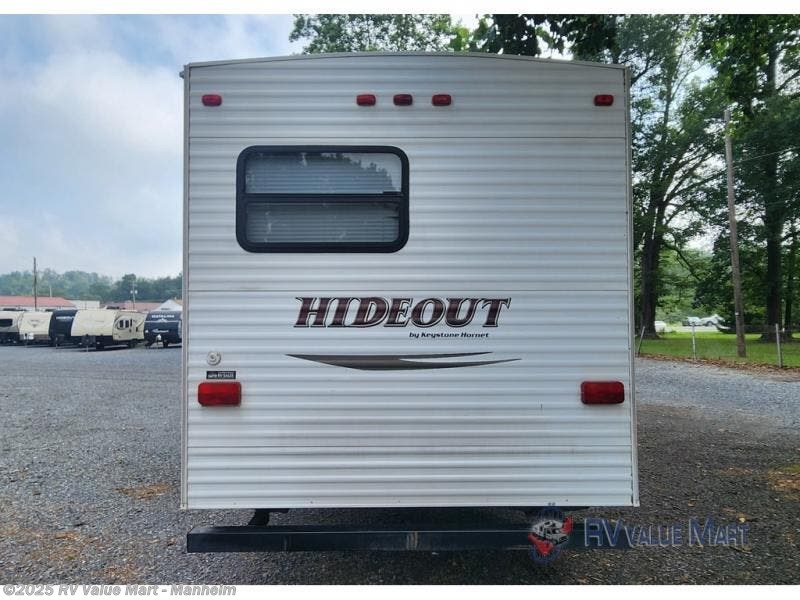Used 2011 Keystone Hideout 38BHDS available in Manheim, Pennsylvania
