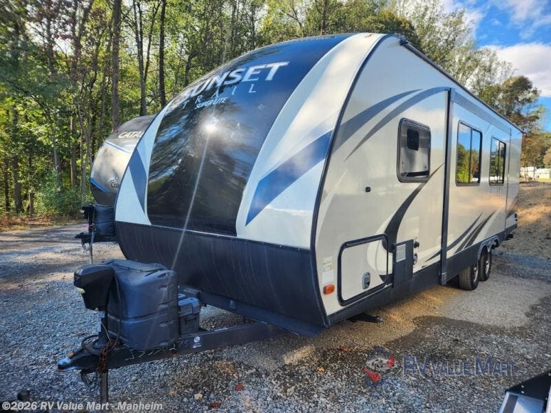 Used 2018 CrossRoads Sunset Trail Super Lite SS254RB available in Manheim, Pennsylvania
