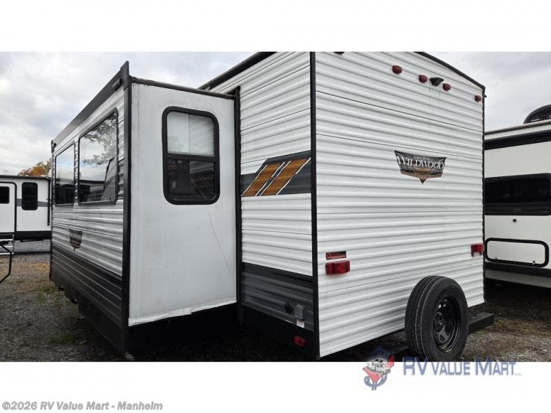 Used 2022 Forest River Wildwood 27RK available in Manheim, Pennsylvania