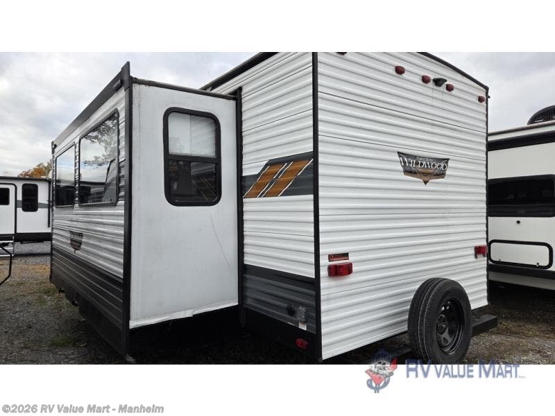 Used 2022 Forest River Wildwood 27RK available in Manheim, Pennsylvania
